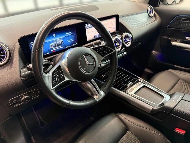 Mercedes-Benz GLA 200 4MATIC GLA 200 d