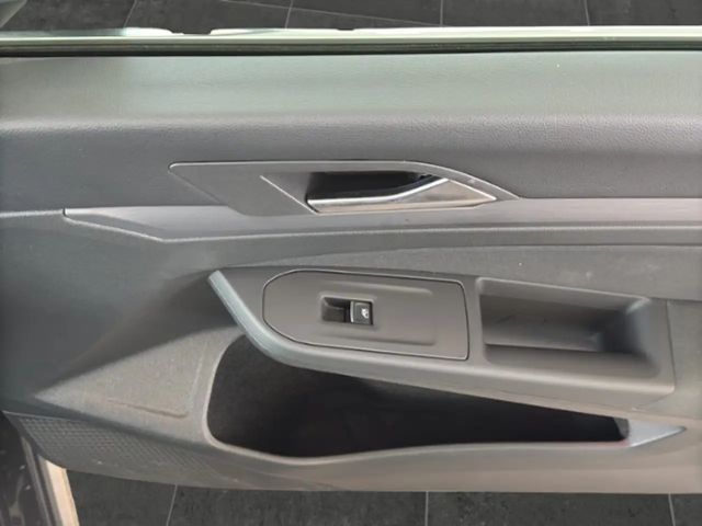 Volkswagen Golf 2.0 TSI Golf VIII Style