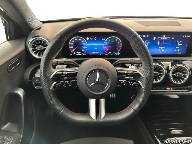 Mercedes-Benz A 200 AMG Line