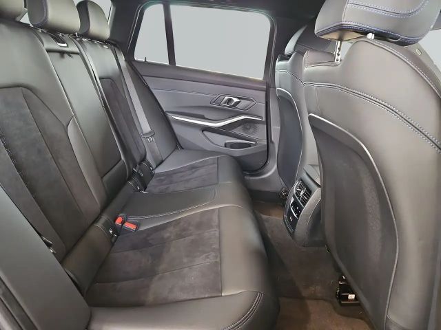 BMW 330 330d M-Sport Touring xDrive