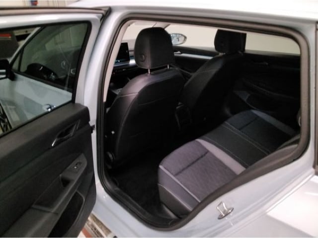 Volkswagen Golf 1.5 eTSI Variant