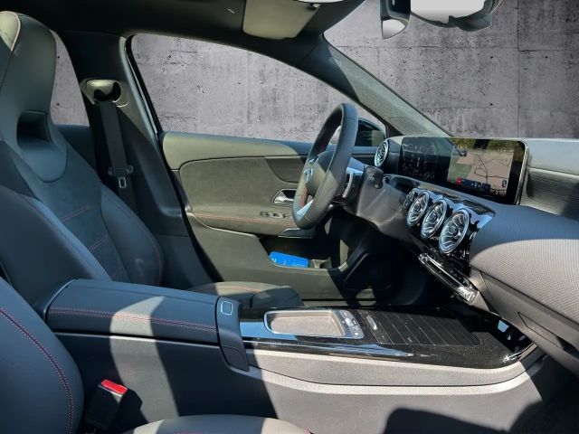 Mercedes-Benz A 200 A 200 d AMG Line