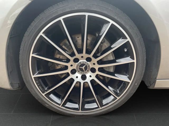 Mercedes-Benz E 220 4MATIC AMG Line