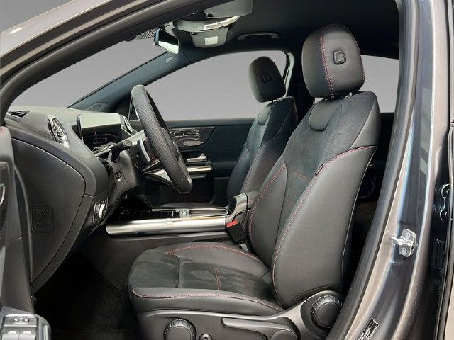 Mercedes-Benz GLA 200 AMG Line