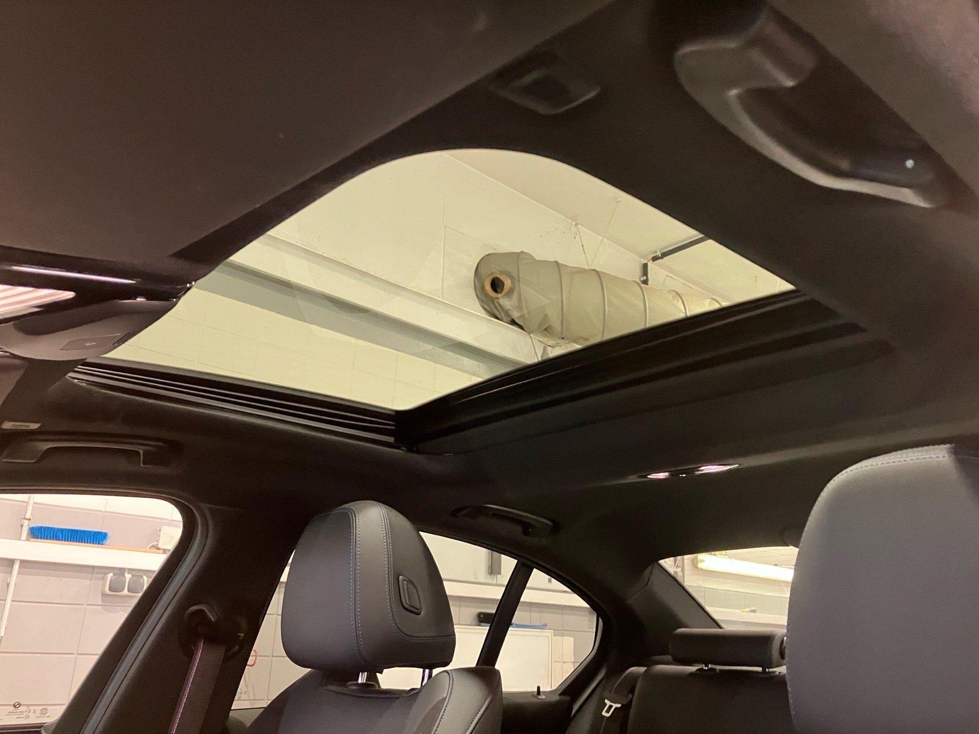 BMW 330 330i Sedan xDrive