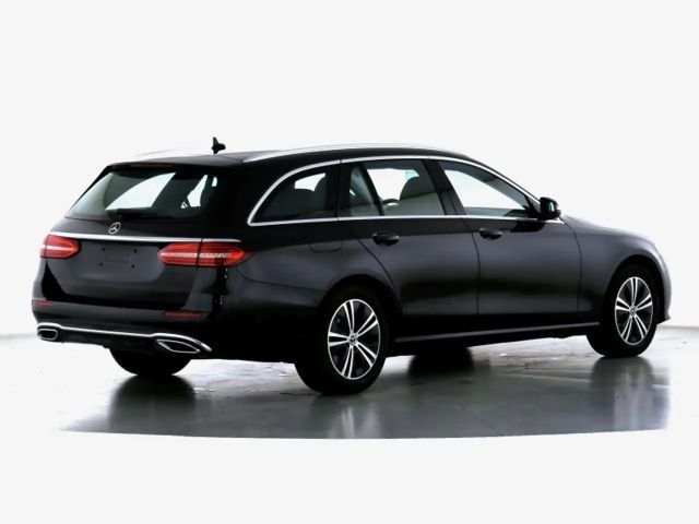 Mercedes-Benz E 220 AVANTGARDE E 220 d Estate