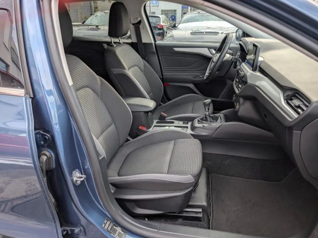 Ford Focus Cool & Connect Wagon