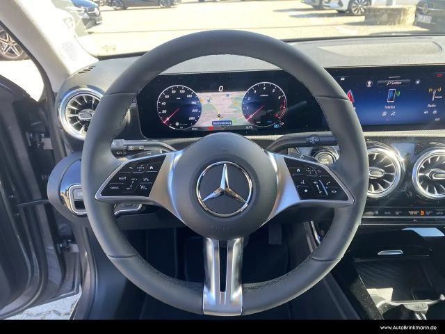 Mercedes-Benz A 180 Progressive