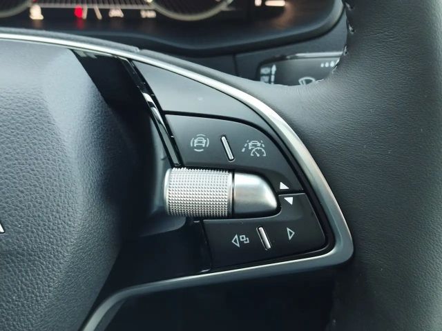 Skoda Karoq 1.5 TSI Tour