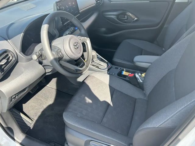 Toyota Yaris Hatchback Hybride VVT-i