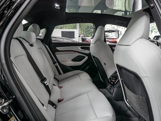 Audi A6 e-tron Quattro