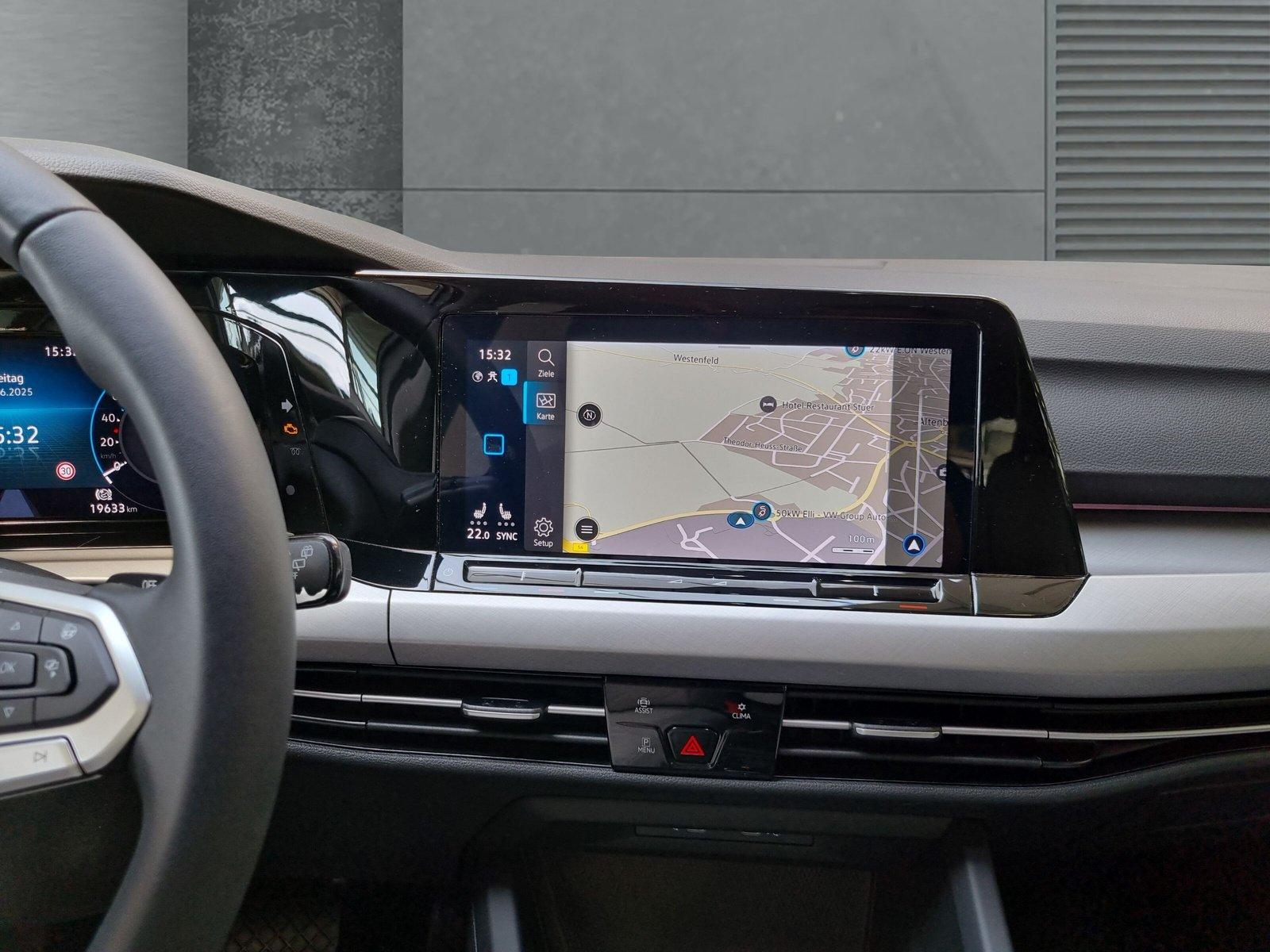 Volkswagen Golf 1.5 eTSI Golf VIII Life