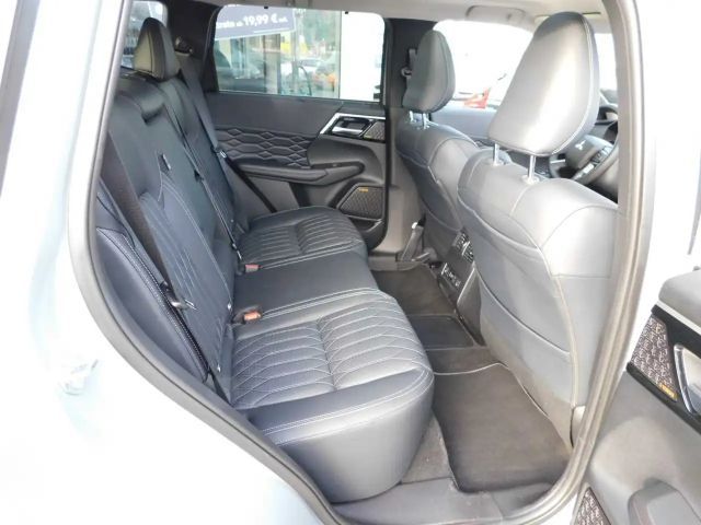 Mitsubishi Outlander PHEV