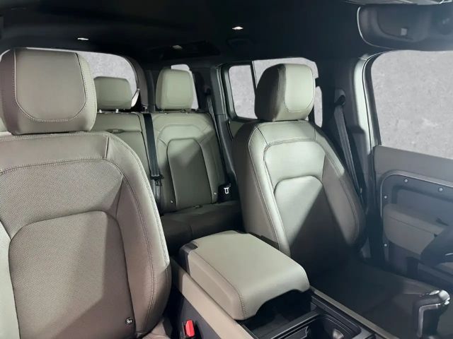 Land Rover Defender 110 P400 SE