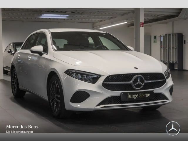 Mercedes-Benz A 180 Progressive