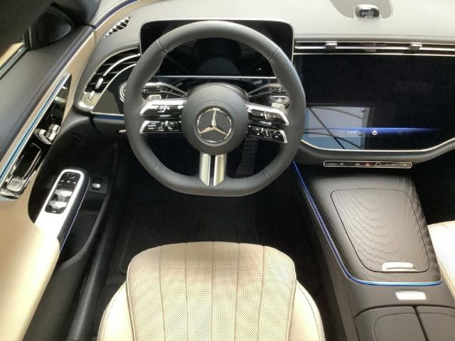 Mercedes-Benz E 200 AMG Line Sedan