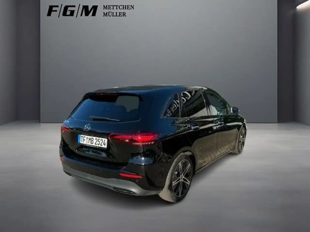 Mercedes-Benz B 200 Progressive Sedan