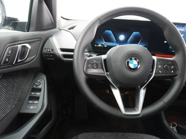 BMW 120 120i 5-deurs Sedan