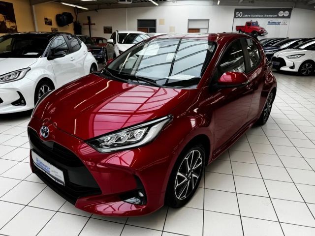 Toyota Yaris Hatchback Hybride Team D