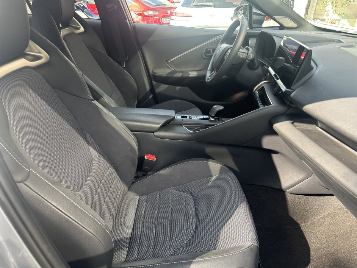 Toyota C-HR 5-deurs Lounge