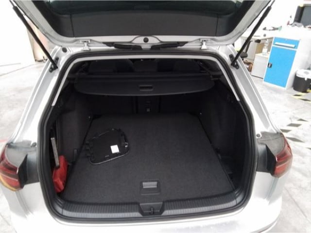 Volkswagen Golf 1.0 TSI Life Variant