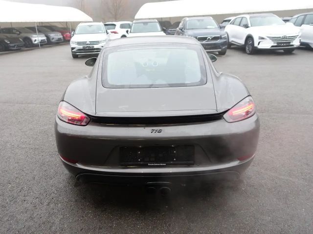 Porsche Cayman Coupé