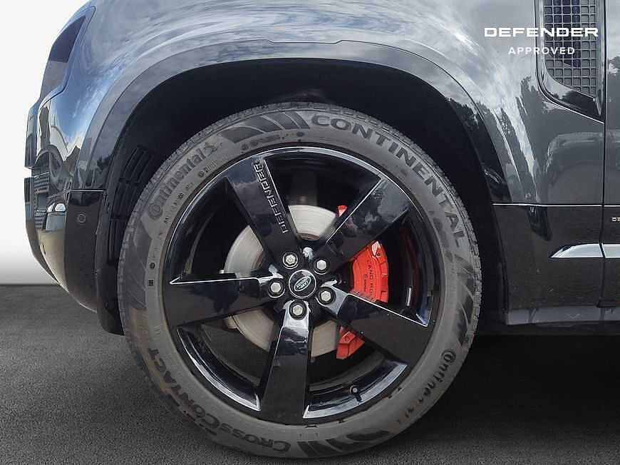 Land Rover Defender 110