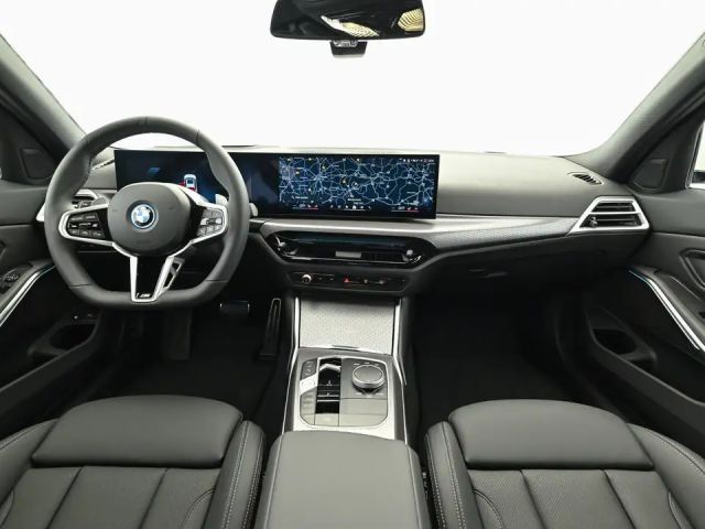 BMW 330 330e xDrive