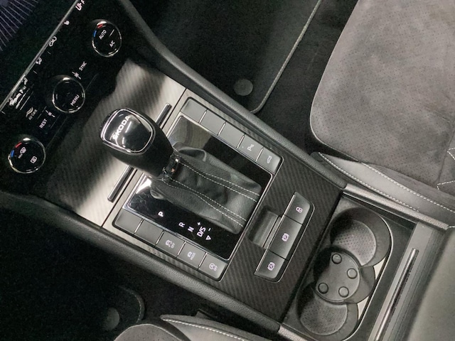 Skoda Superb 2.0 TSI Combi Sportline