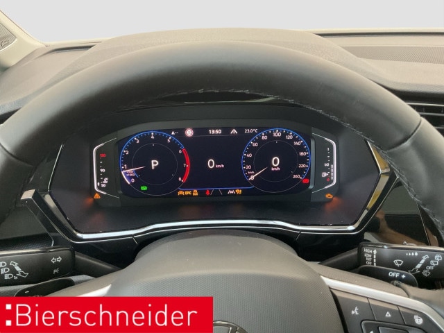 Volkswagen Touran 1.5 TSI DSG R-Line Style