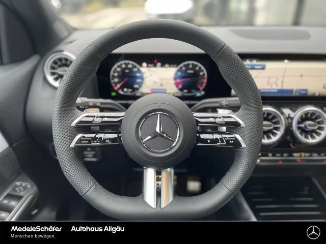 Mercedes-Benz GLA 200 AMG Line