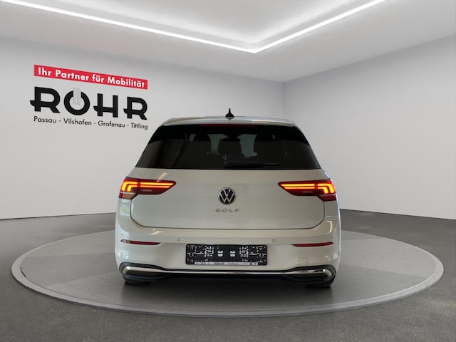 Volkswagen Golf 1.5 TSI BMT Golf VIII