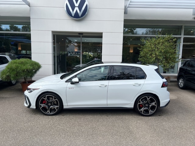 Volkswagen Golf 2.0 TSI DSG