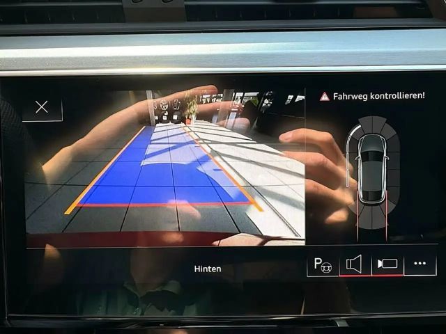 Audi e-tron 55 S-Line