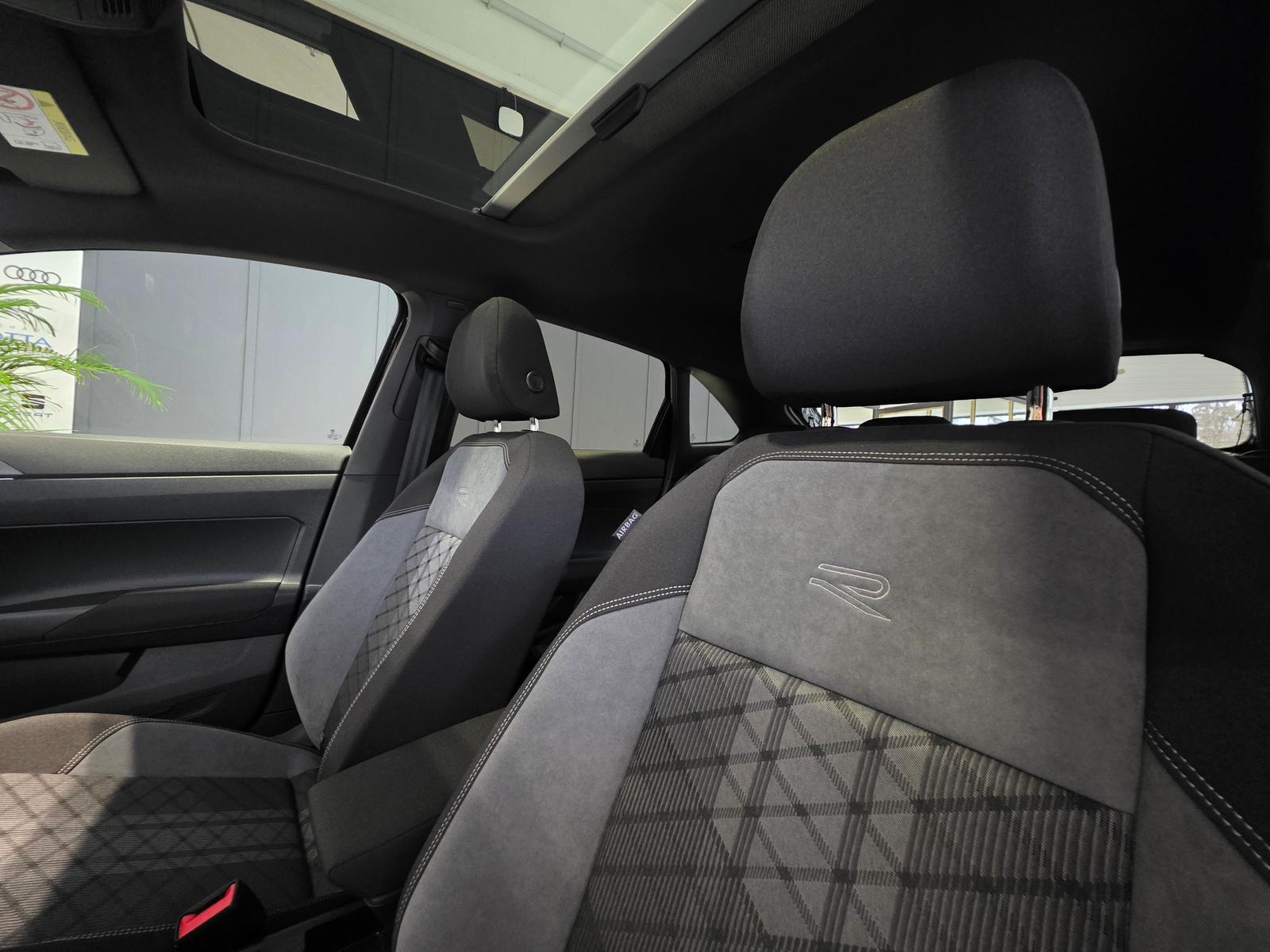 Volkswagen Taigo 1.0 TSI DSG R-Line