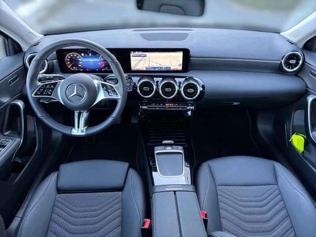 Mercedes-Benz A 180 Progressive