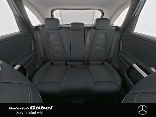 Mercedes-Benz B 200 Progressive Sedan