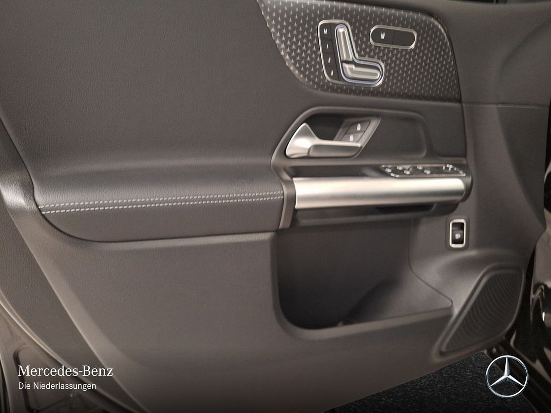 Mercedes-Benz B 220 4MATIC Sedan