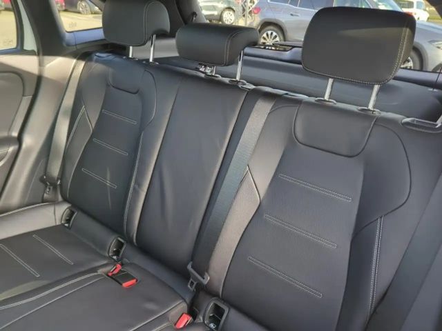 Mercedes-Benz GLA 200 AMG Line