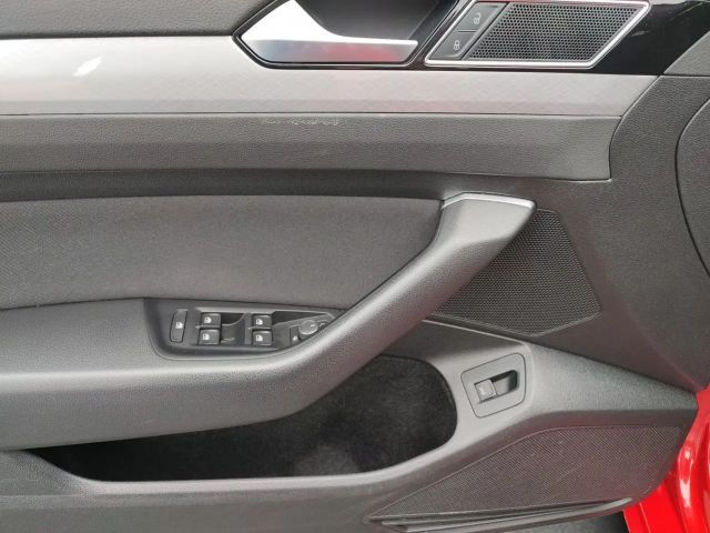 Volkswagen Passat 2.0 TDI Business DSG Variant