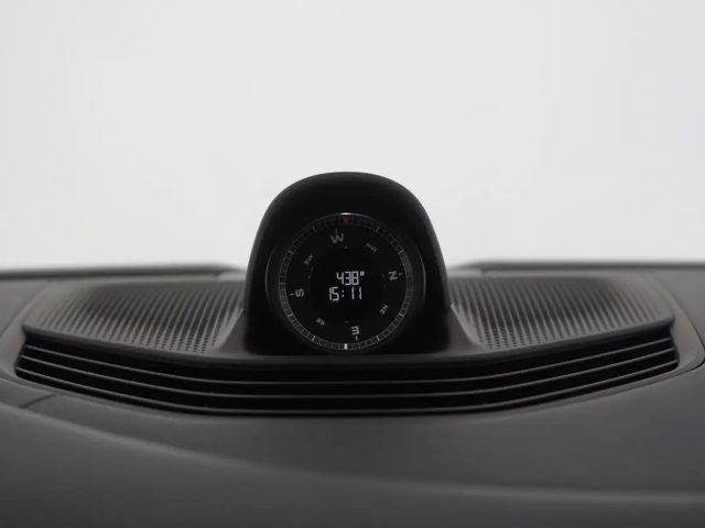 Porsche Taycan 4 Cross Turismo