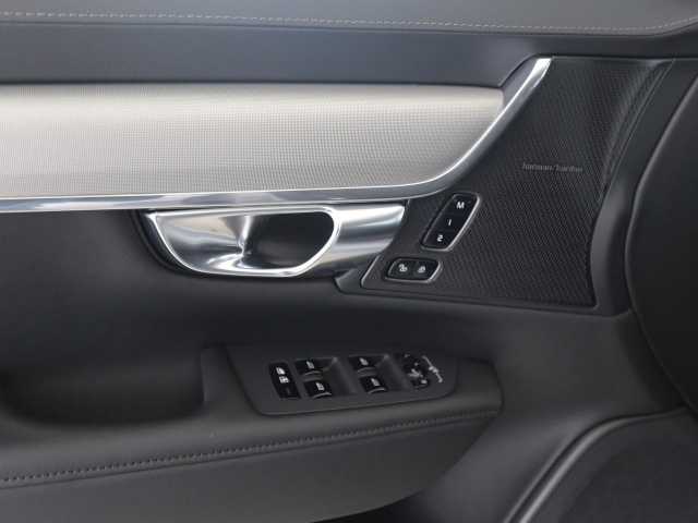 Volvo V90 AWD Dark Plus Recharge T6