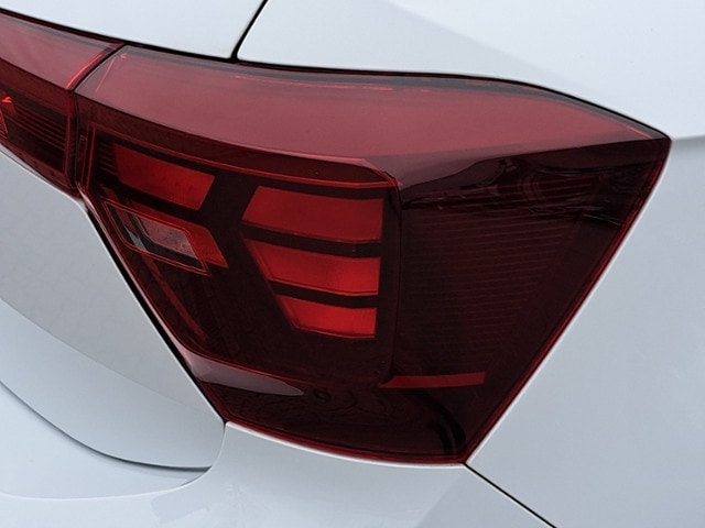 Volkswagen Polo Polo 1.0 APP PDC LED 3,99% GJ-REIF SHZ