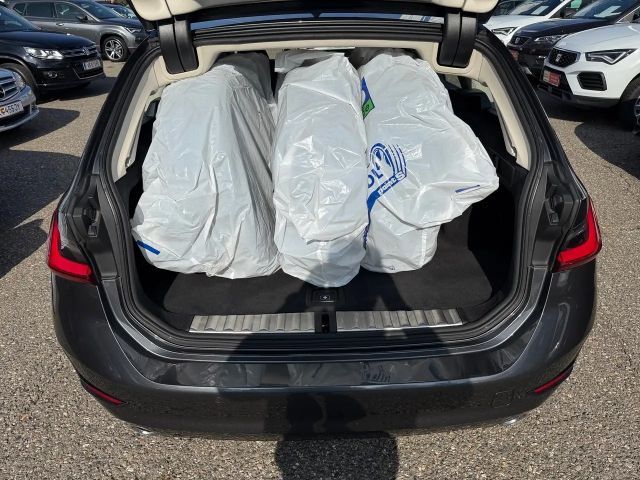 BMW 320 320d Touring xDrive