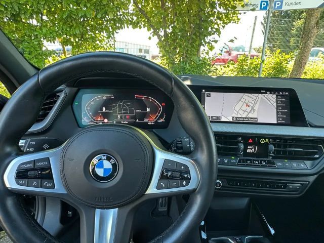 BMW 118 118i M-Sport Sedan