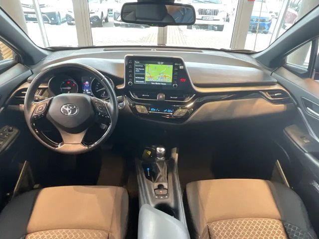 Toyota C-HR Business