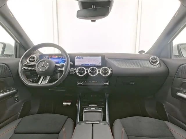 Mercedes-Benz EQA 350 4MATIC AMG Line