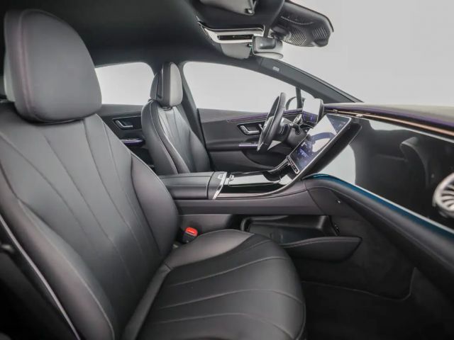 Mercedes-Benz EQE 300 Sedan