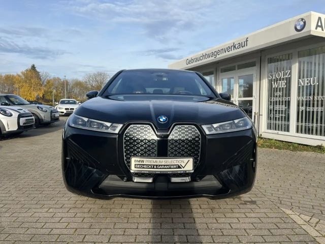 BMW iX M60