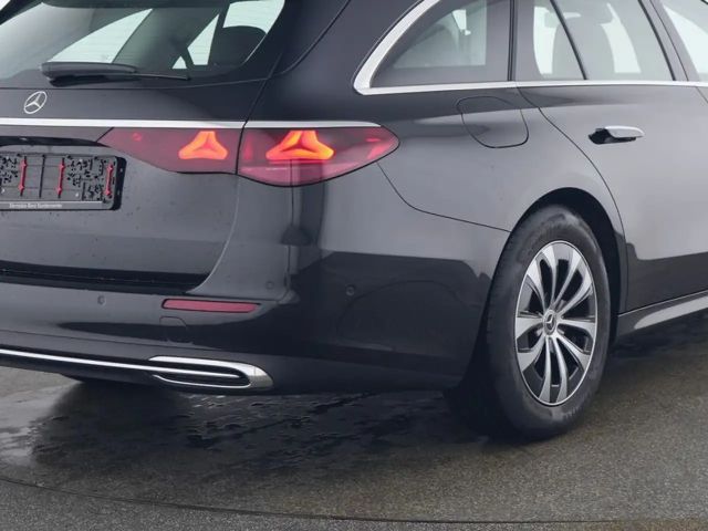 Mercedes-Benz E 200 AVANTGARDE Estate